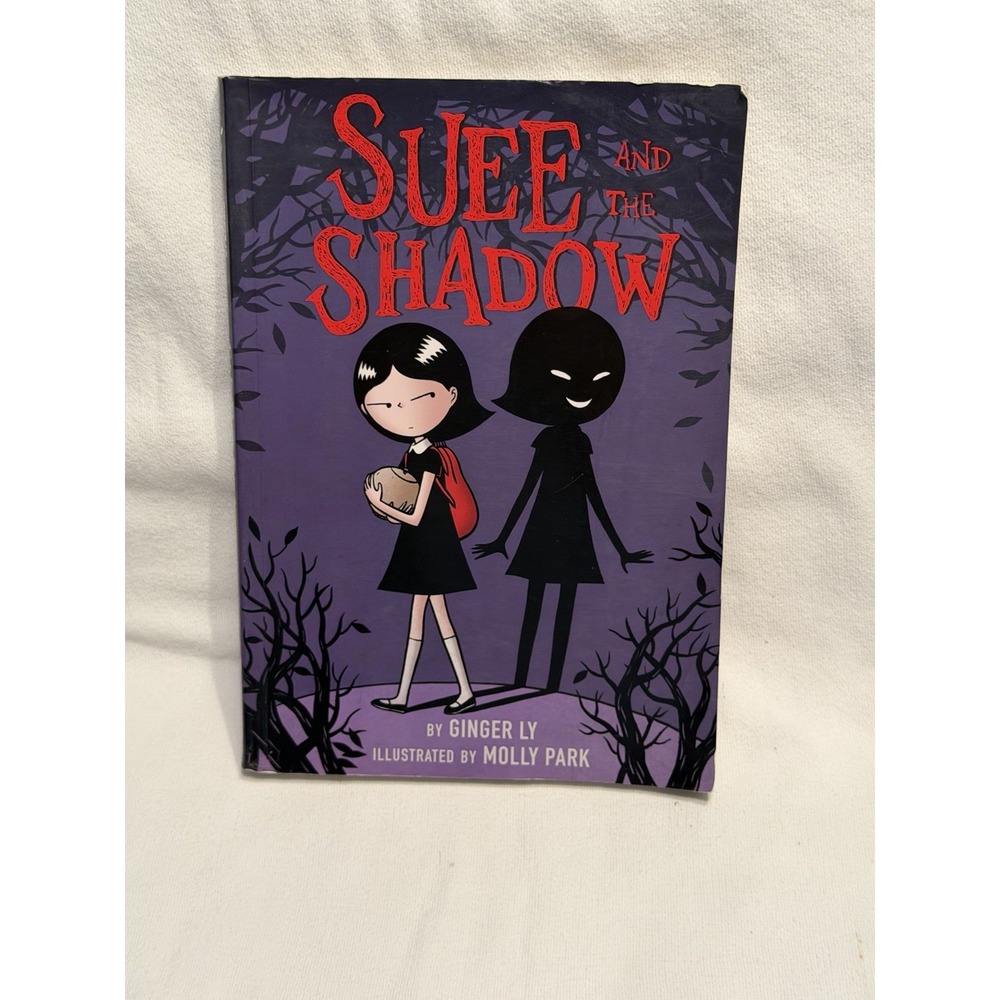 Suee and the Shadow Ginger Ly Molly Park Graphic Novel Amulet Books 2017